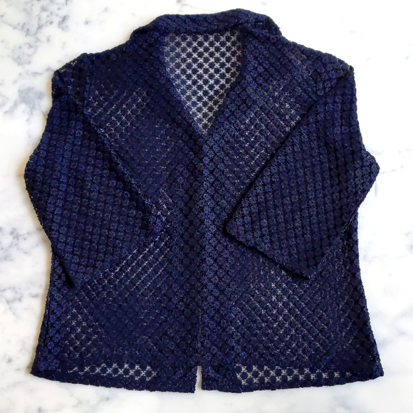 NWOT. Black All Lace Fabric 3/4 Sleeve One Button Shirt. - Picture 4 of 4